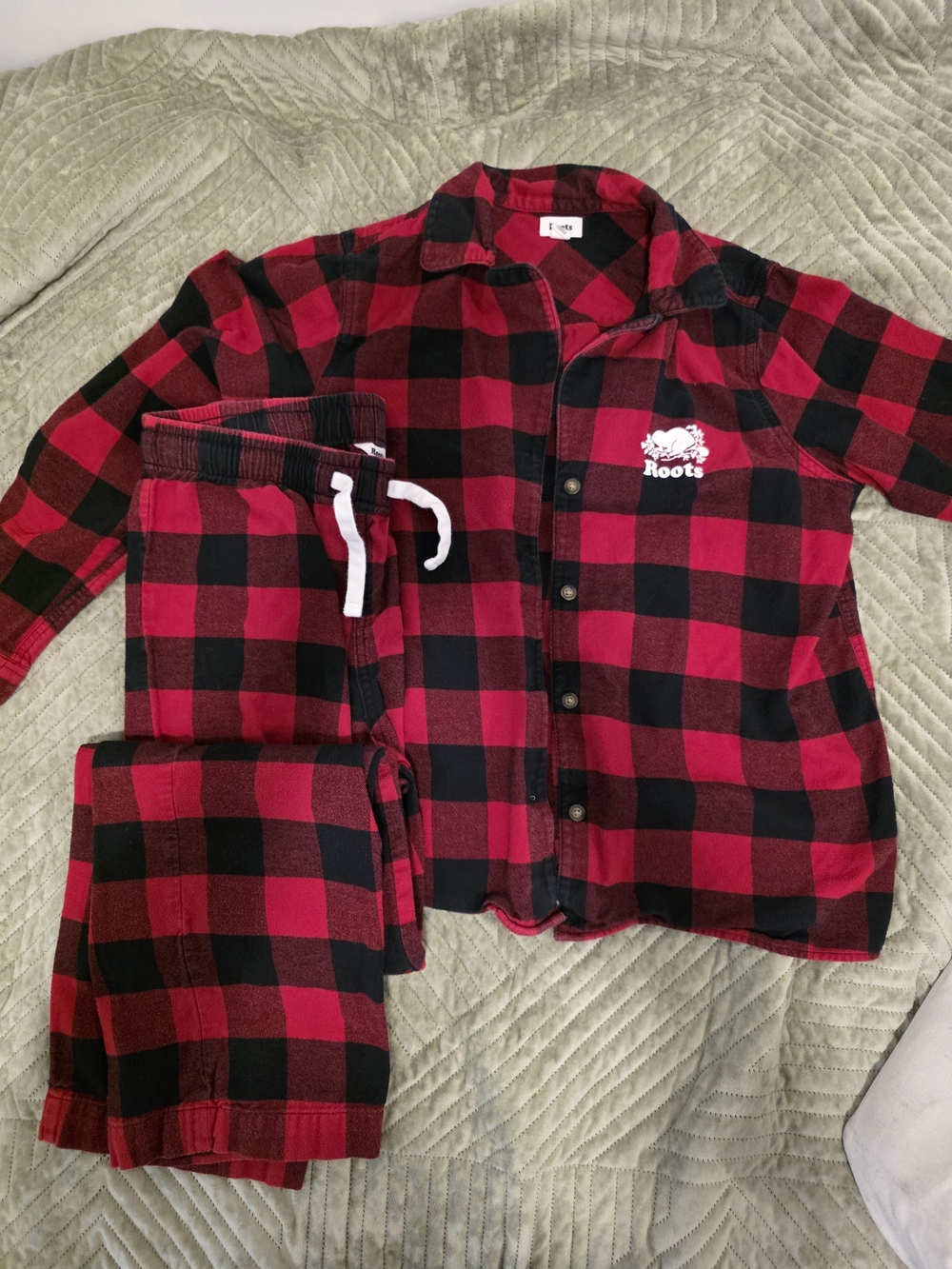 Roots Red and Black Buffalo Plaid Pajama Set with Logo Women's Small